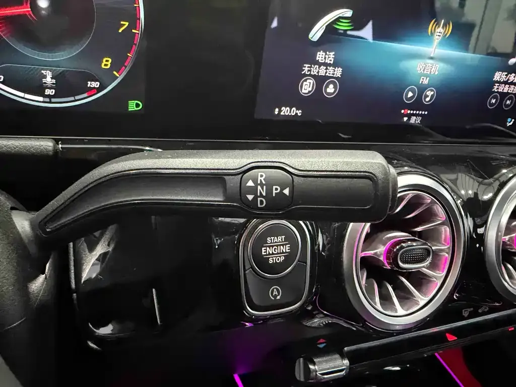 Mercedes-Benz GLA — фото 7