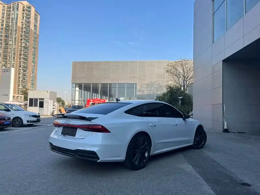 Audi A7 — фото 2