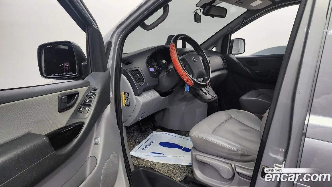 Hyundai Starex — фото 10