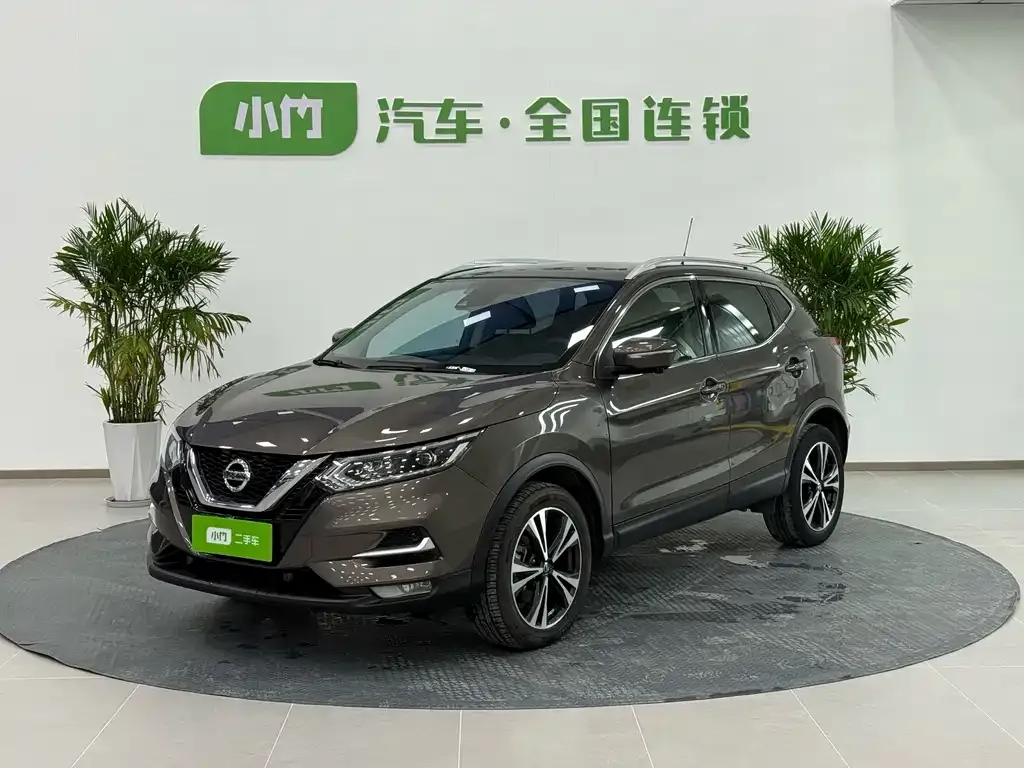 Nissan Qashqai — фото 1