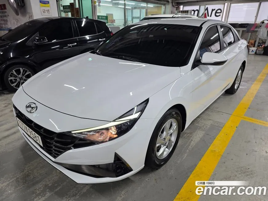 Hyundai AVANTE — фото 1