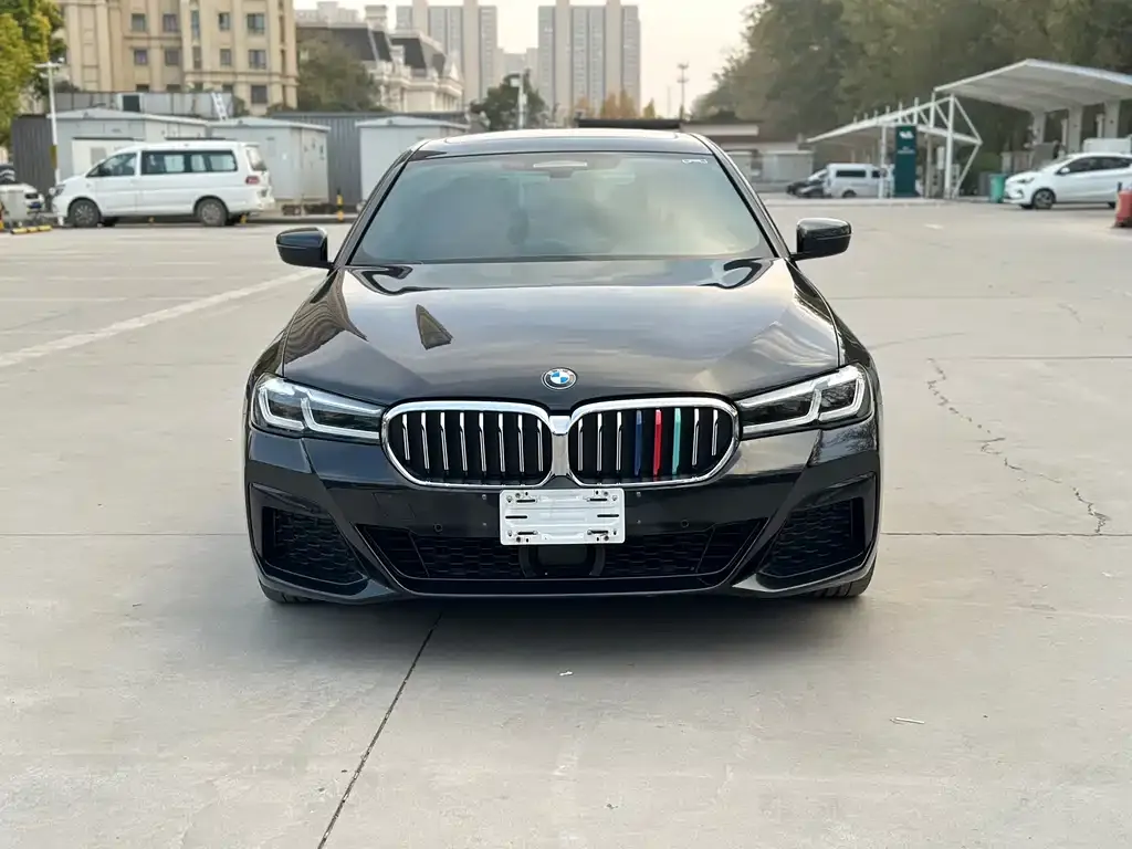 BMW 5 Series New Energy — фото 2
