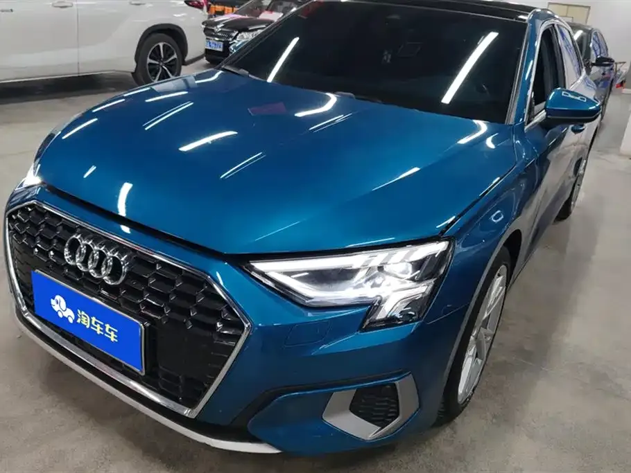 Audi A3 — фото 1