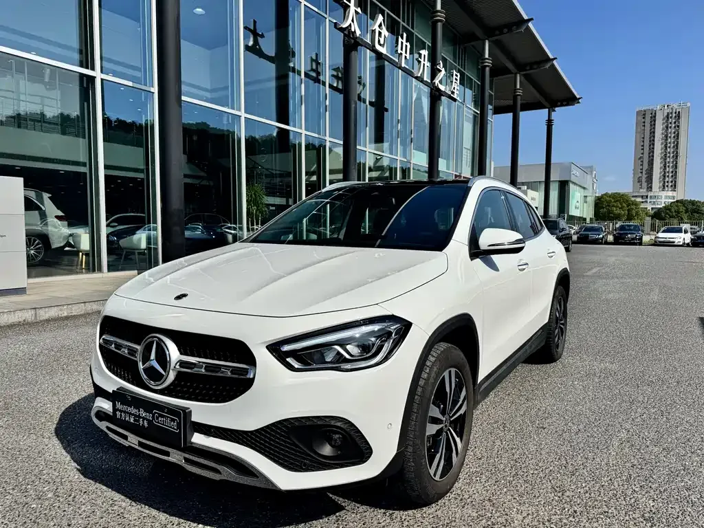 Mercedes-Benz GLA — фото 1