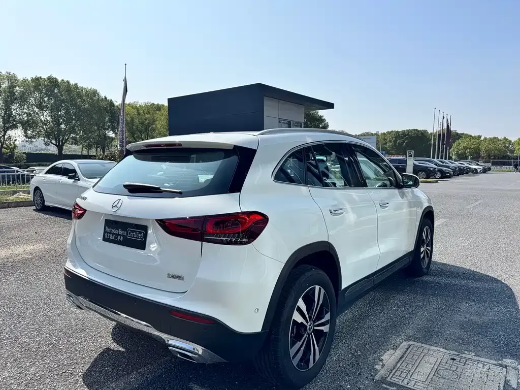 Mercedes-Benz GLA — фото 6