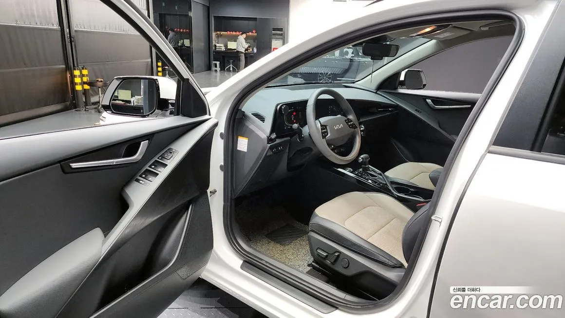 Kia Niro — фото 10