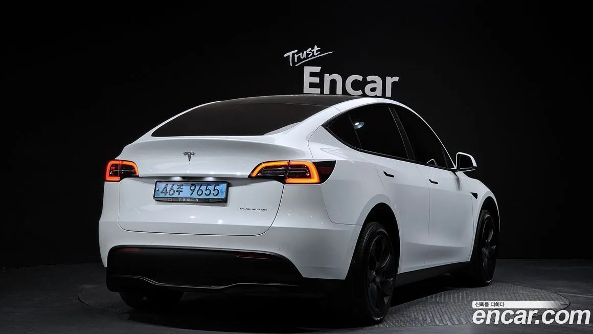 Tesla Model Y — фото 2