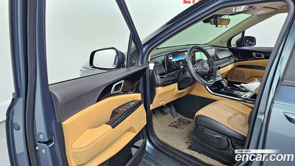 Kia Carnival — фото 10