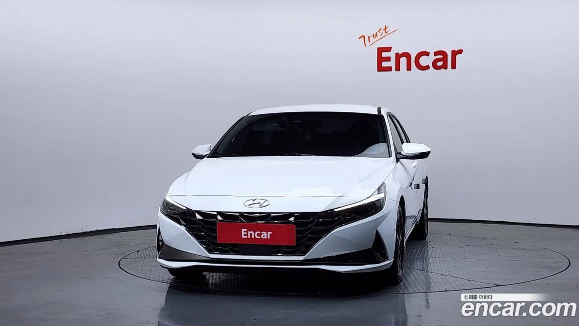 Hyundai AVANTE — фото 3