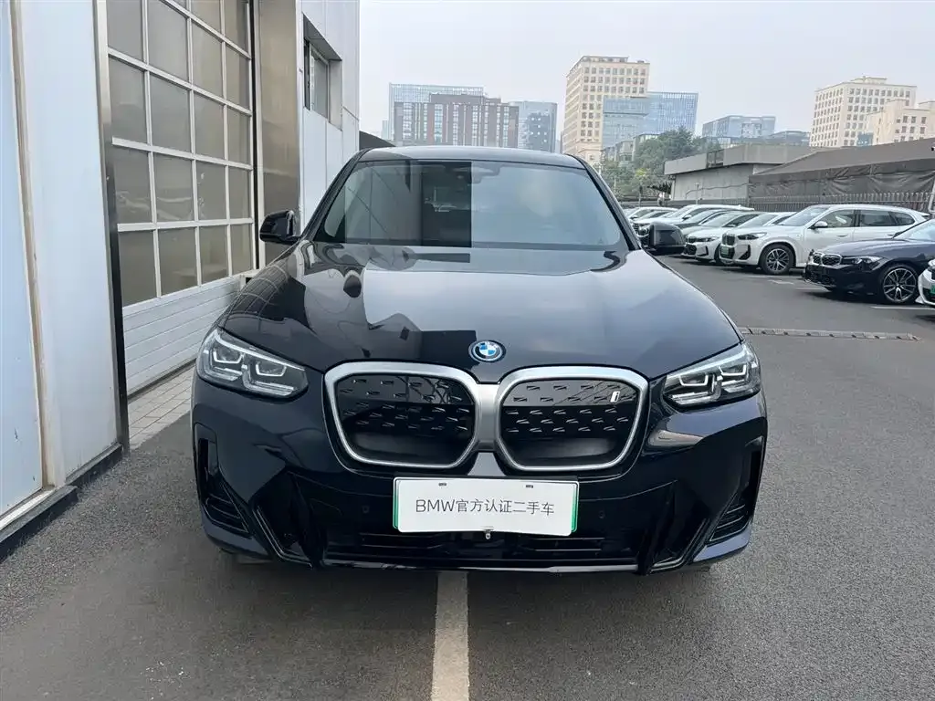 BMW iX3 — фото 2