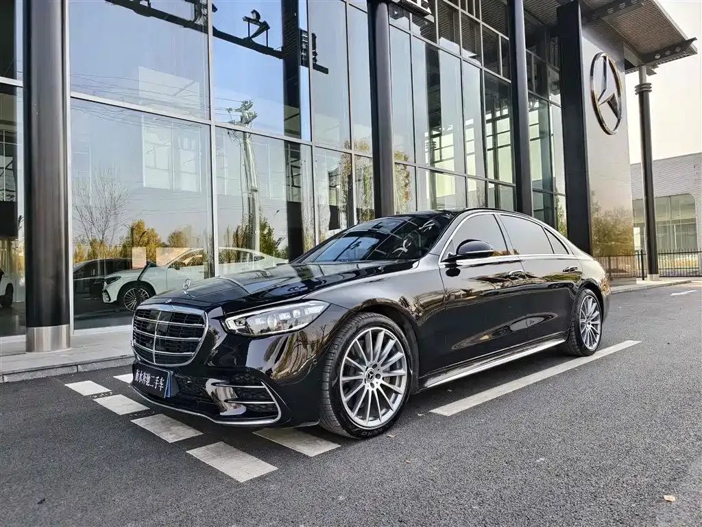 Mercedes-Benz S-Class — фото 1