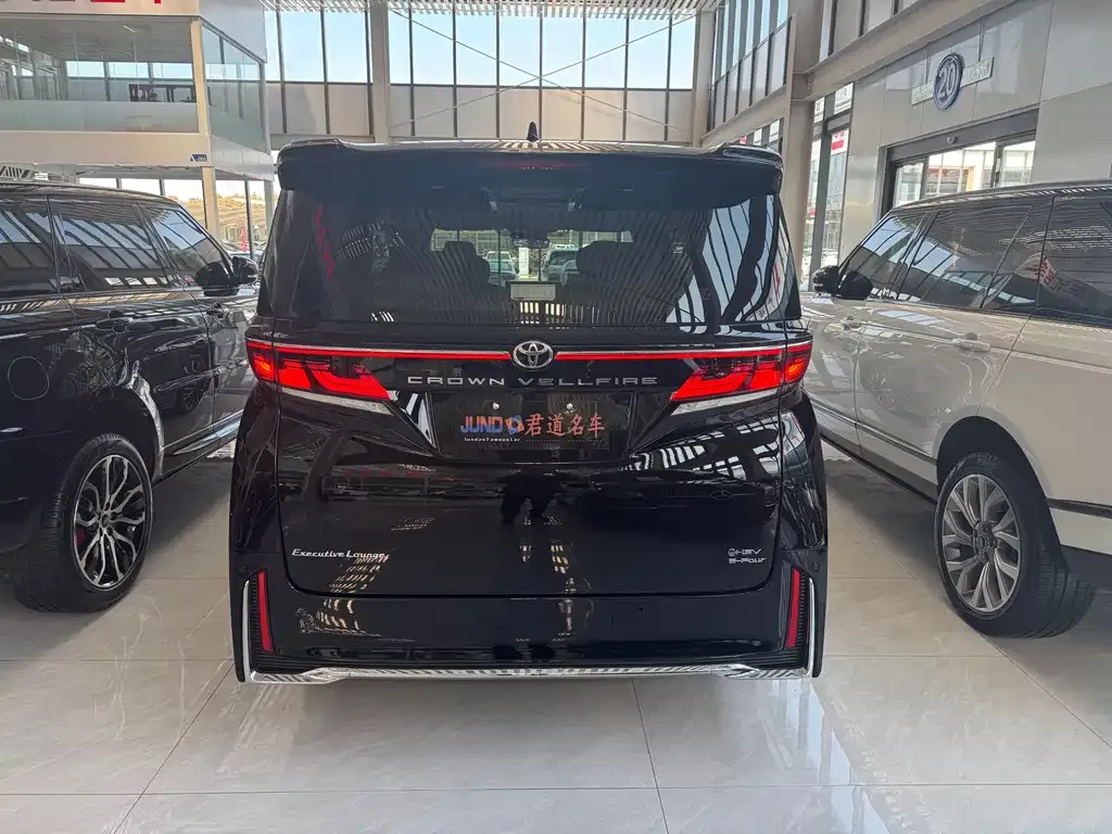Toyota Vellfire — фото 6