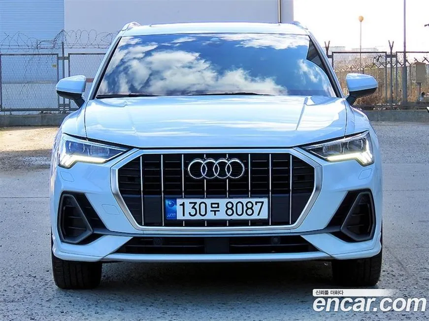 Audi Q3 — фото 1