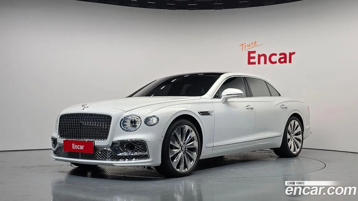 Bentley Flying Spur — фото 1