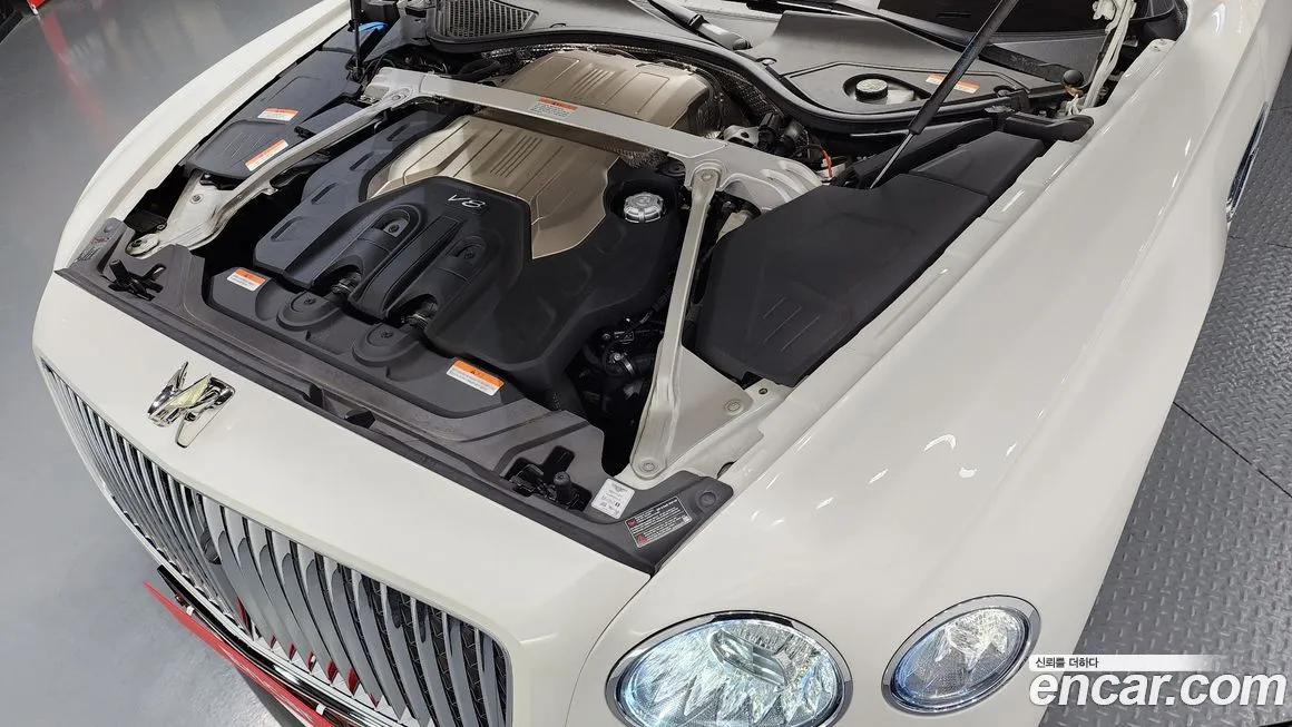 Bentley Flying Spur — фото 6