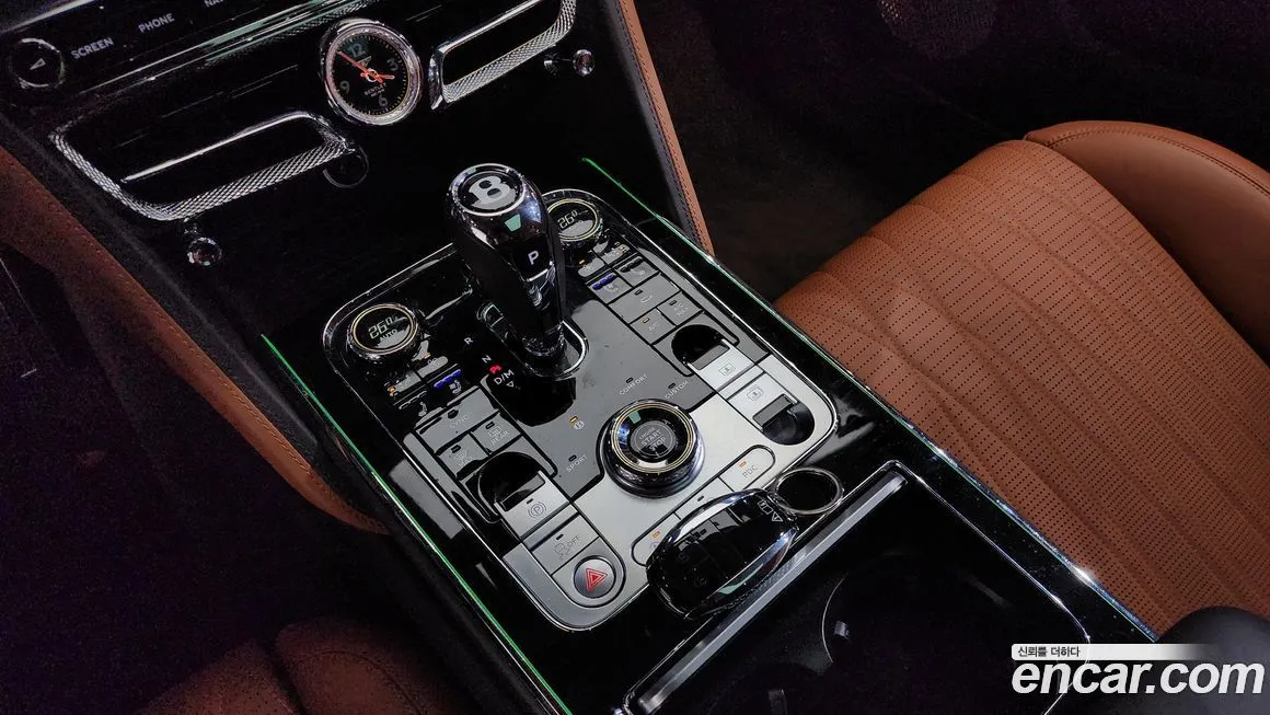 Bentley Flying Spur — фото 9