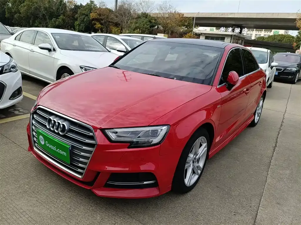 Audi A3 — фото 1