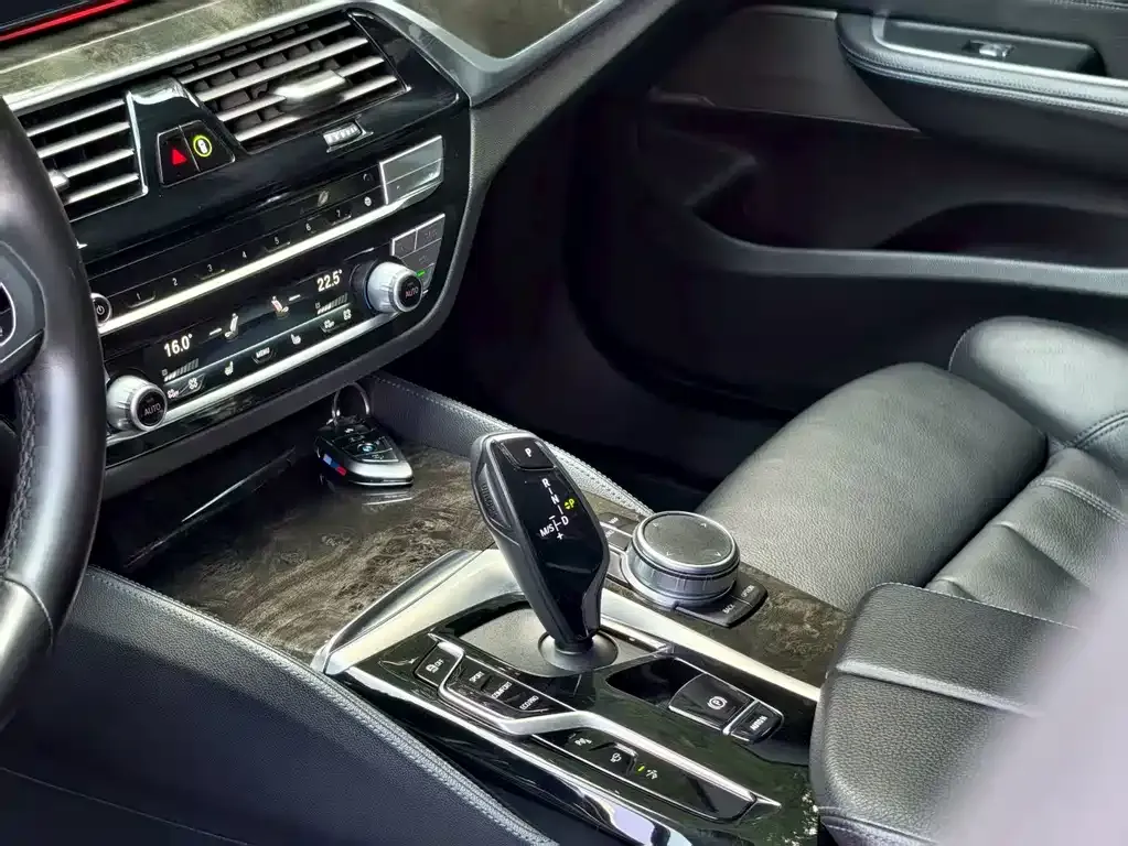 BMW 6 Series GT — фото 9