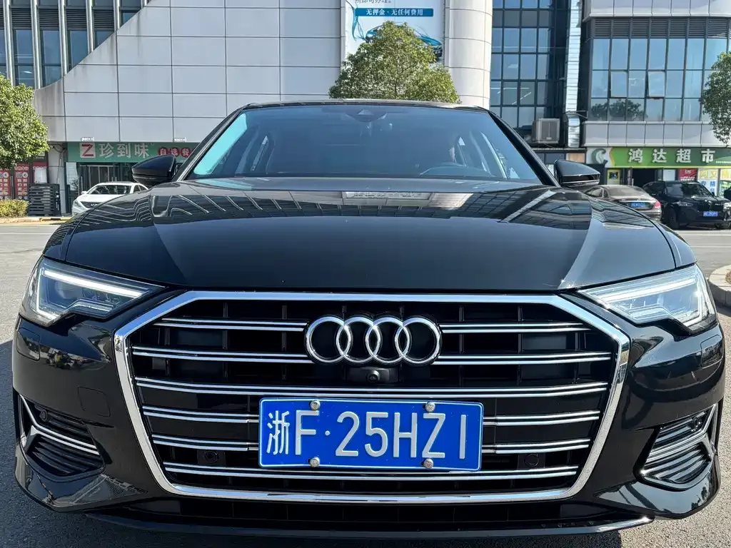 Audi A6L — фото 2