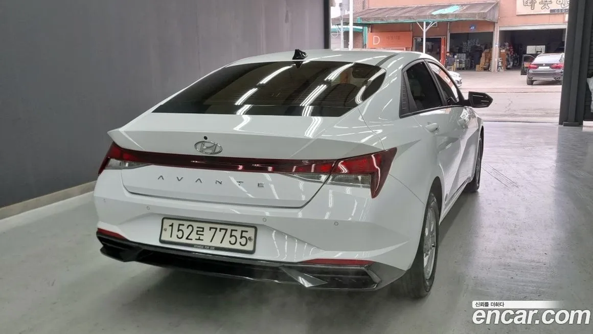 Hyundai AVANTE — фото 2