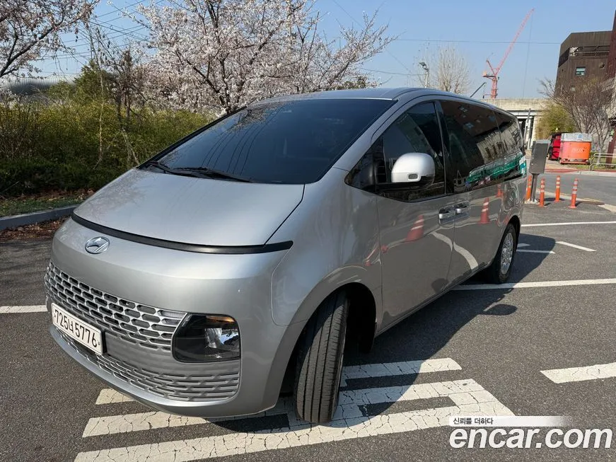 Hyundai Staria — фото 1