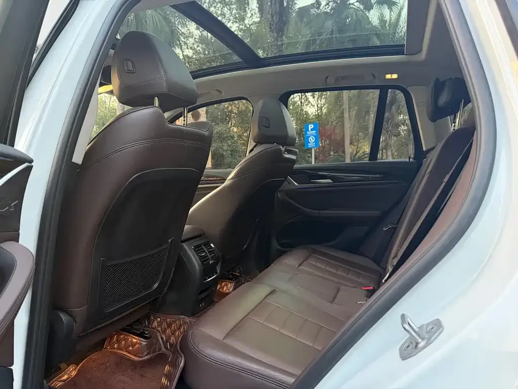 BMW X3 — фото 10