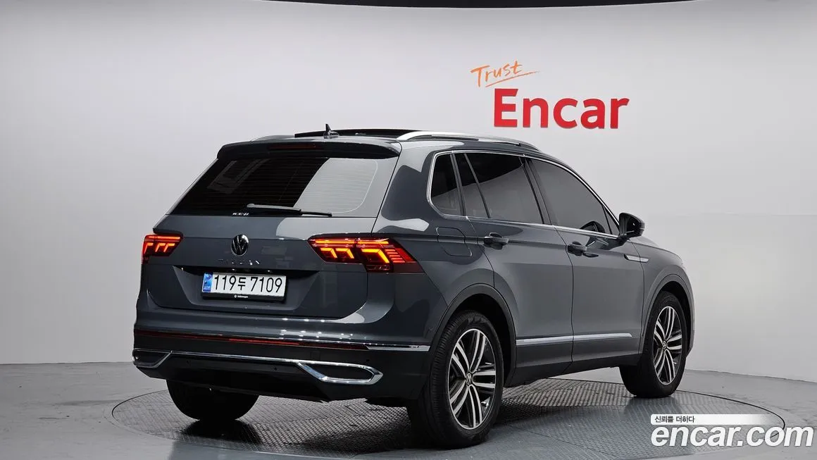 Volkswagen Tiguan — фото 2