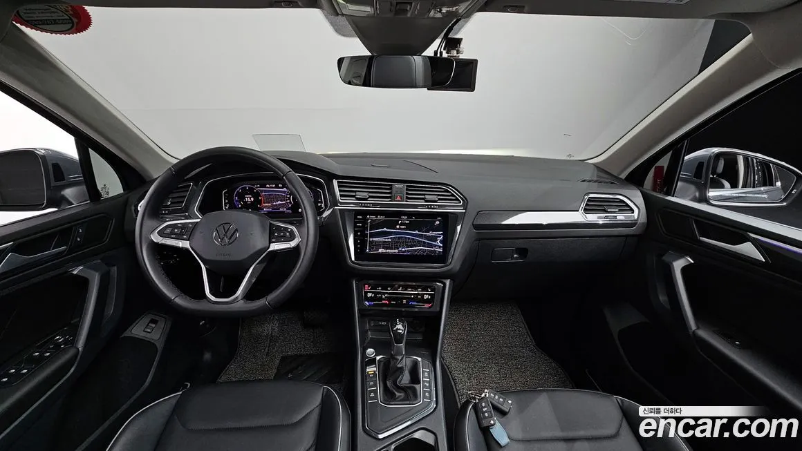 Volkswagen Tiguan — фото 7
