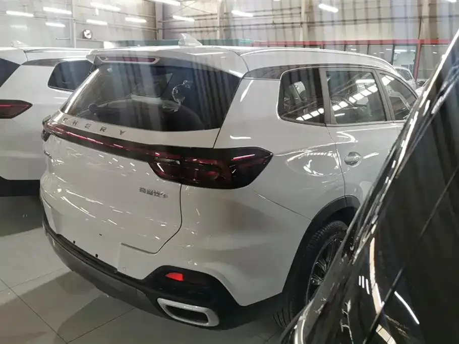 Chery Tiggo 8 — фото 3