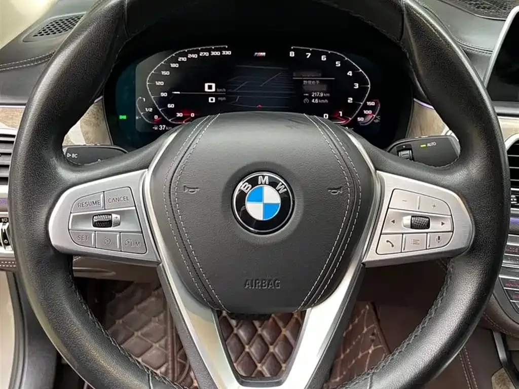 BMW 7 Series — фото 2