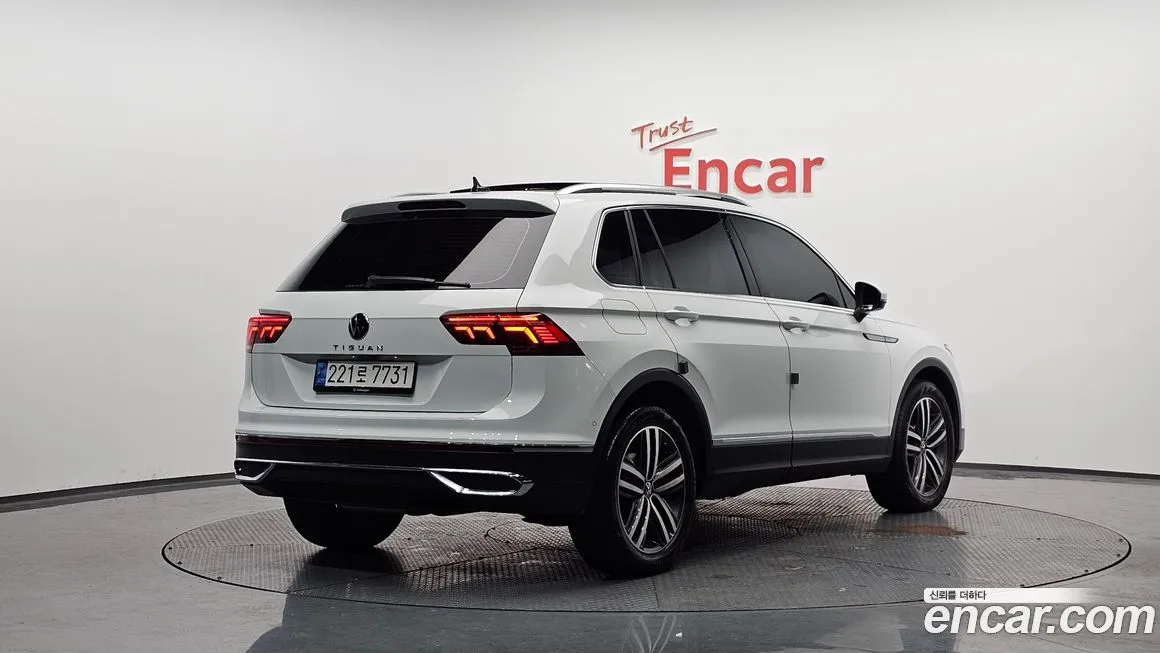 Volkswagen Tiguan — фото 2