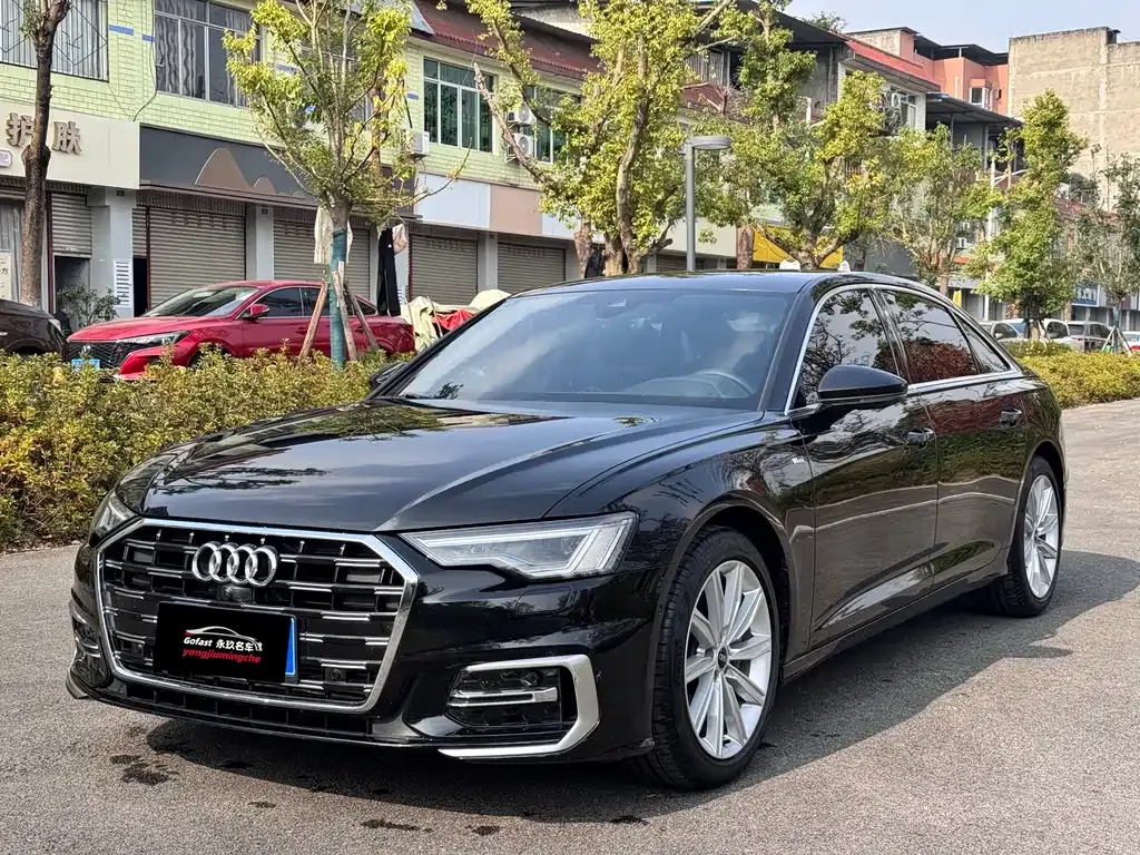 Audi A6L — фото 1