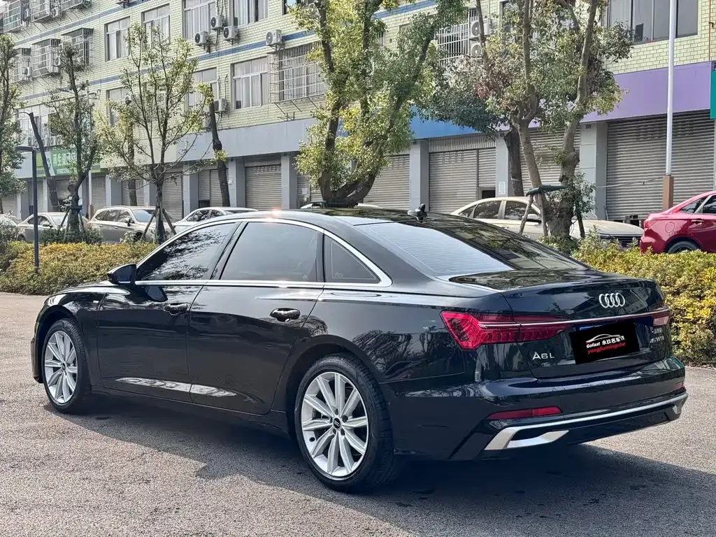 Audi A6L — фото 10
