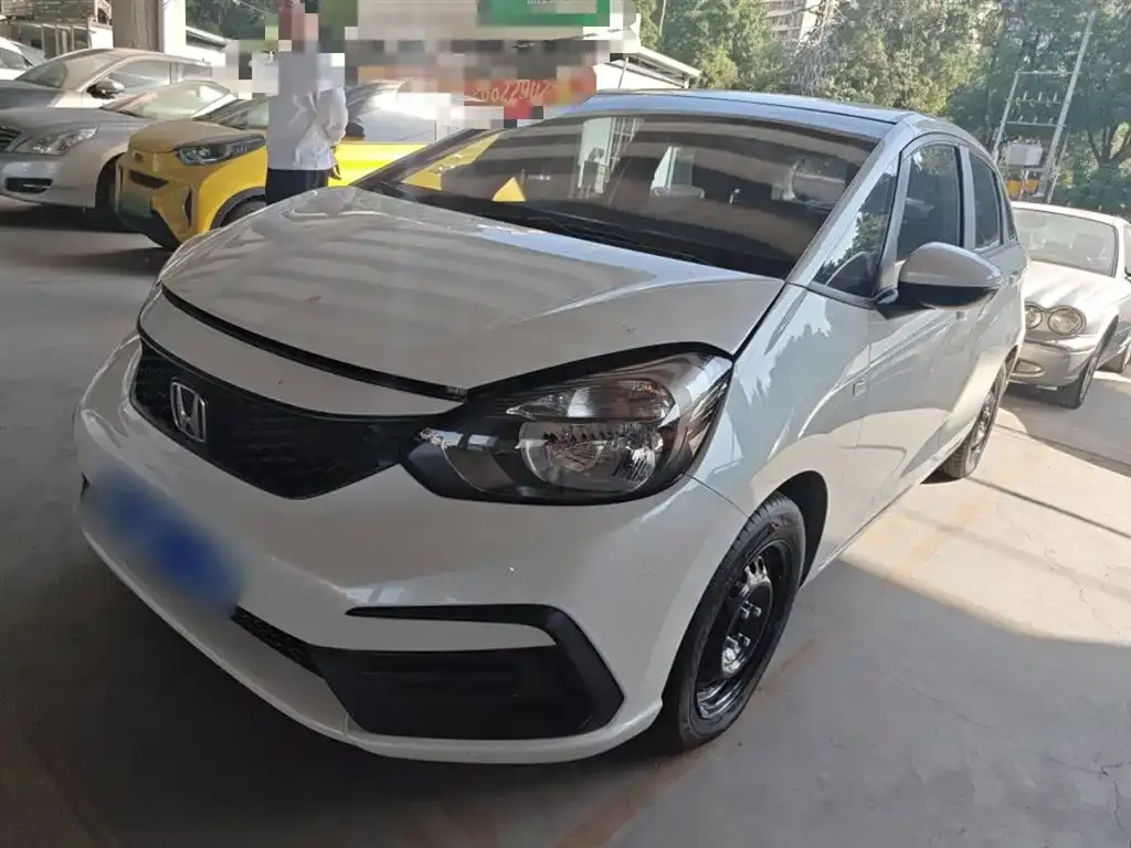 Honda Fit — фото 1