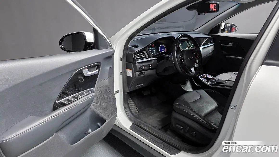 Kia Niro — фото 10