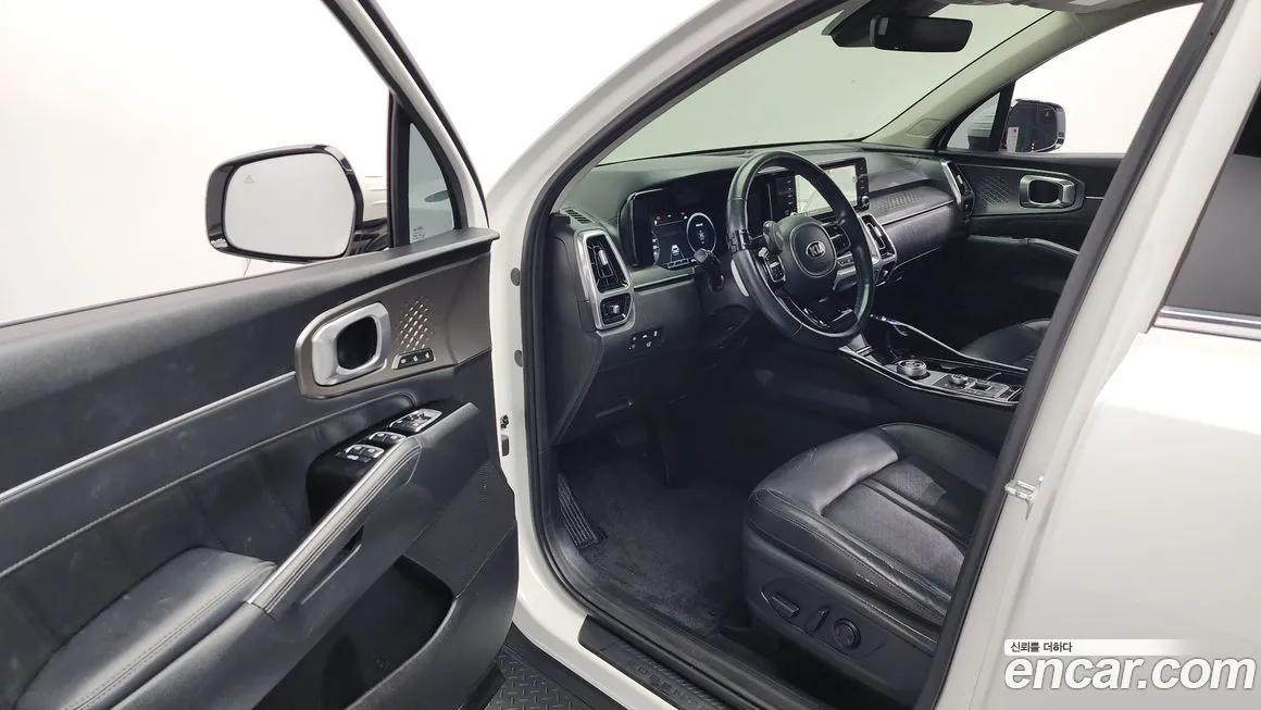 Kia Sorento — фото 10
