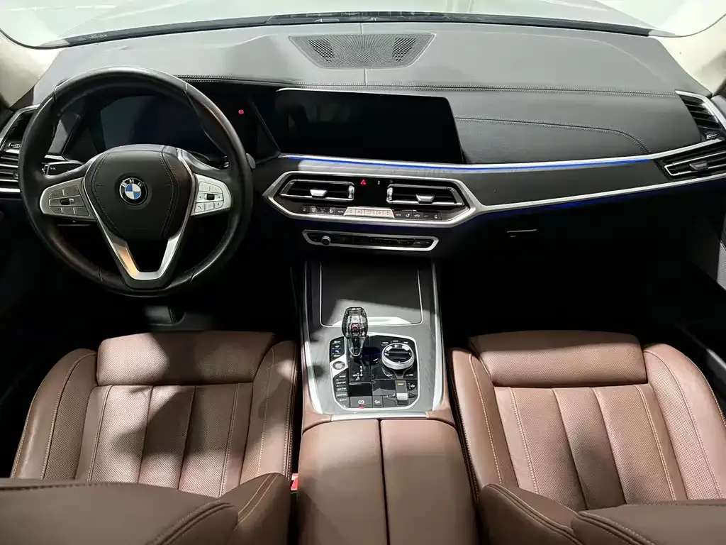 BMW X7 — фото 9