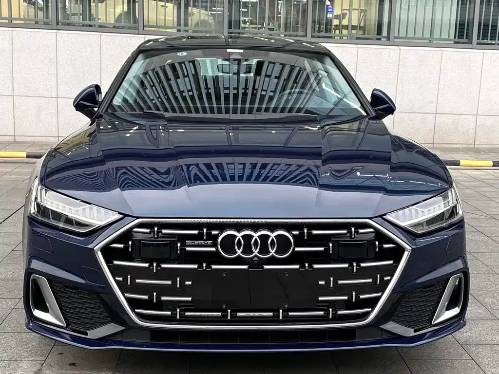 Audi A7L — фото 2