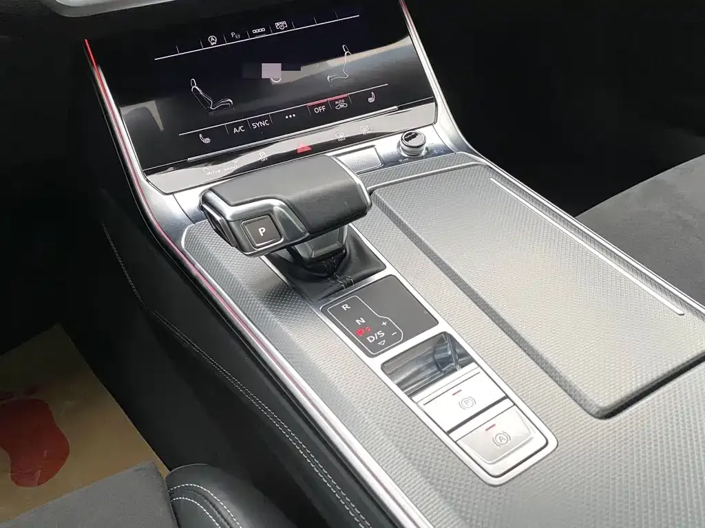 Audi A7L — фото 6