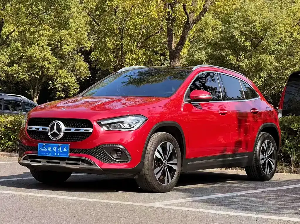 Mercedes-Benz GLA — фото 1