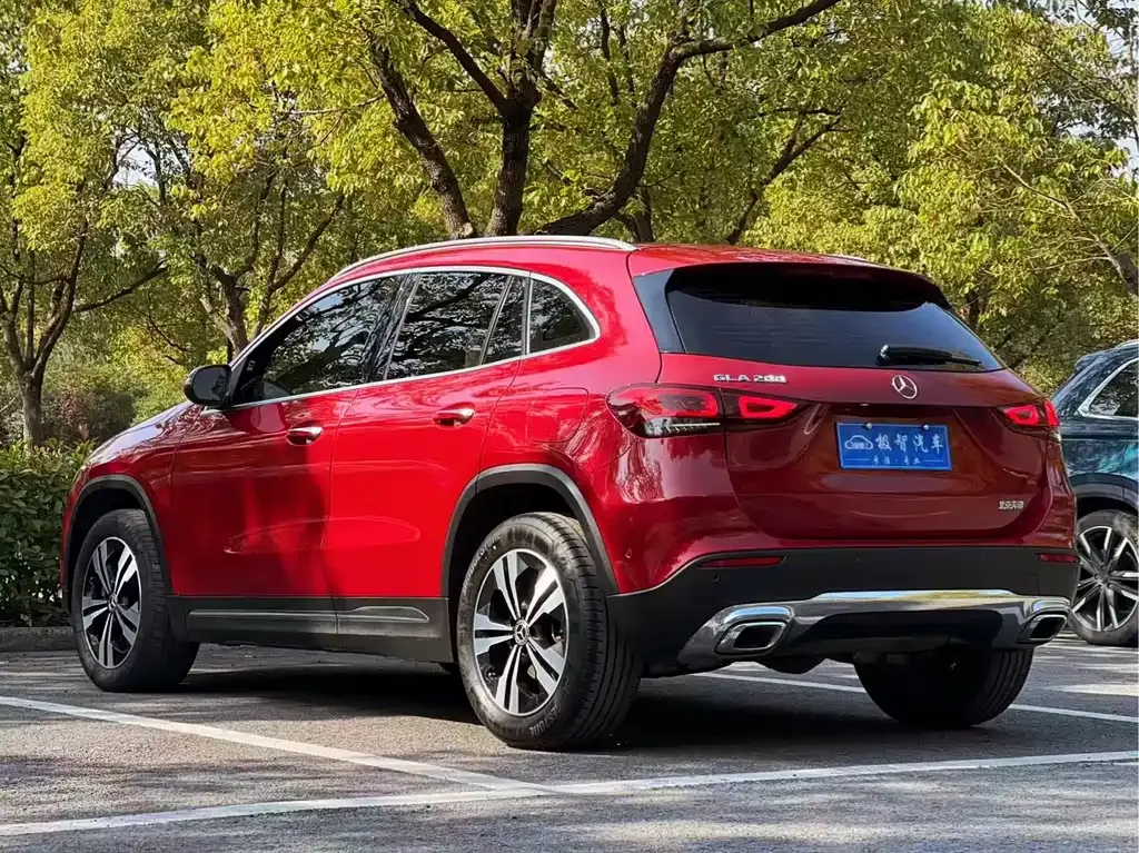 Mercedes-Benz GLA — фото 7
