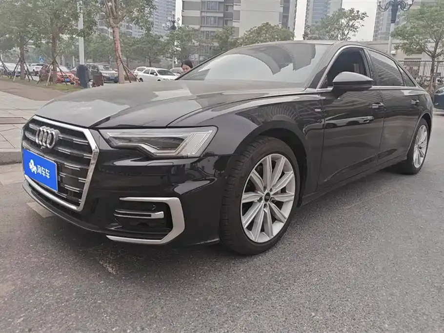 Audi A6L — фото 1