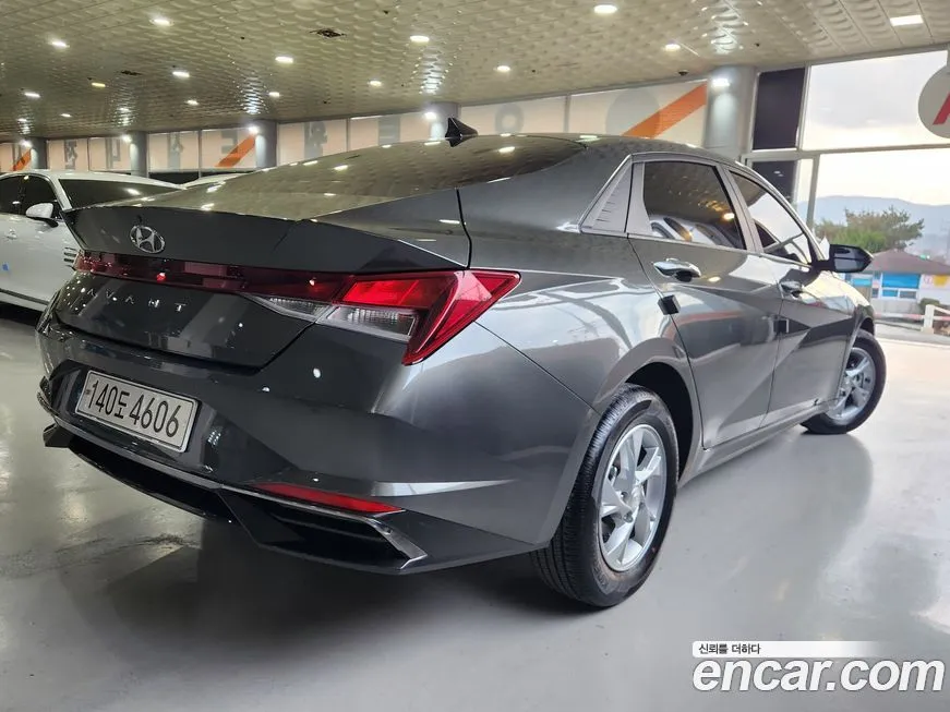Hyundai AVANTE — фото 2