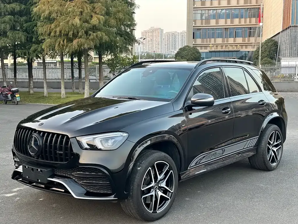 Mercedes-Benz GLE AMG — фото 1
