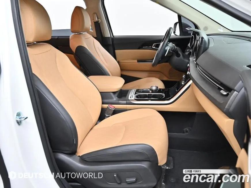 Kia Carnival — фото 10