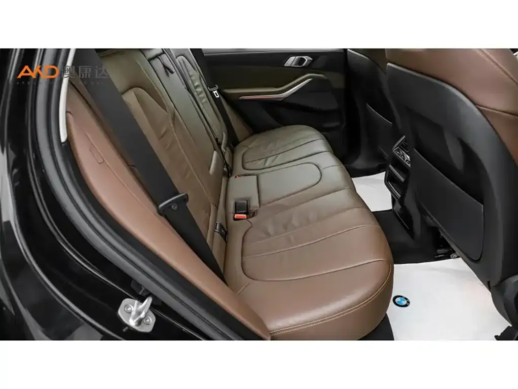 BMW X5 (Import) — фото 8