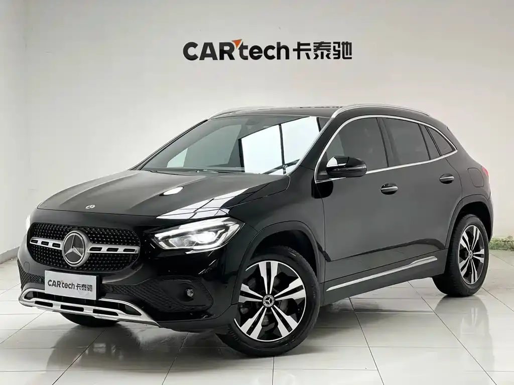 Mercedes-Benz GLA — фото 1