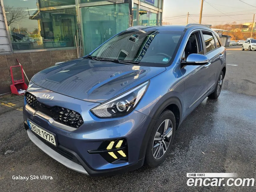 Kia Niro — фото 1