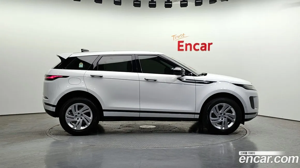Land Rover Range Rover Evoque — фото 6