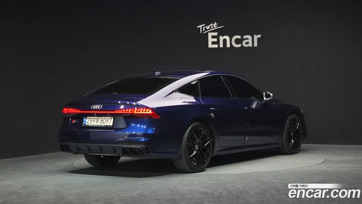 Audi S7 — фото 2